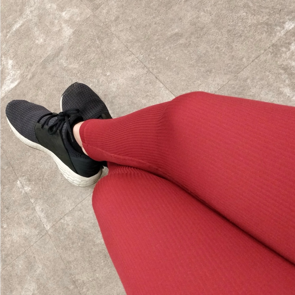 Red Betsey Johnson Performance Leggings - Picture 3 of 5
